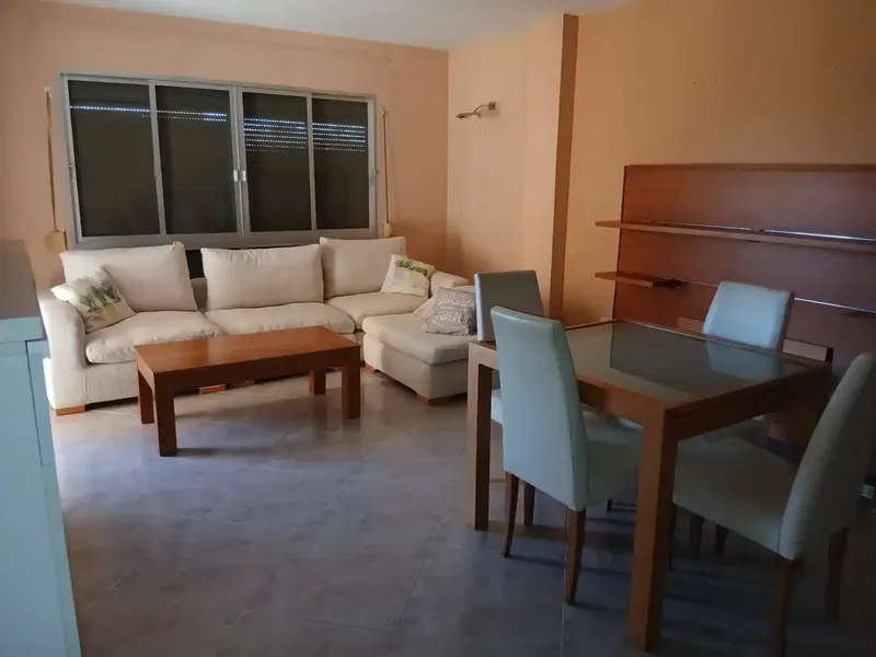 Particular vende 4º piso con ascensor de 110m2 completamente amueblado y equipado. — photo 2