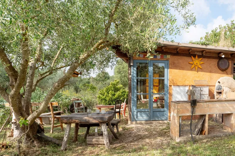 Country home on large plot in a private location — photo 6