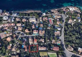 Urban Plot – Cala Blava — photo 3