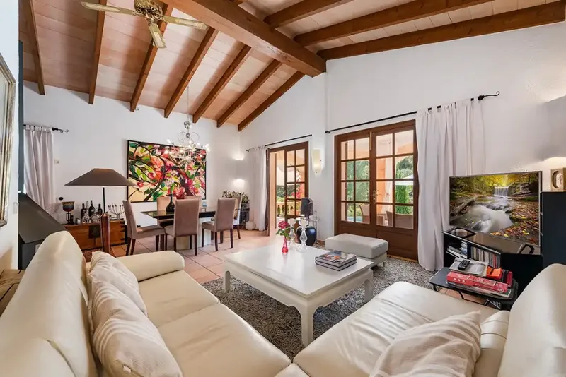 Fantastic country property, built in 2000, elevated position between charming S'Arracó and the picturesque coastal village of San Telm — photo 9