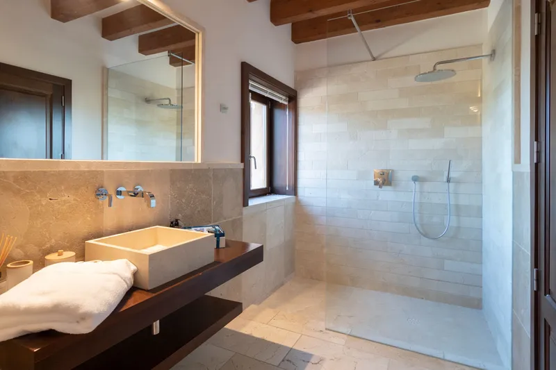 Villa in finca style in a prime residential location with plenty of privacy — photo 10