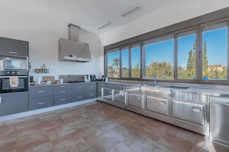 Rustic property with unobstructed views — photo 10