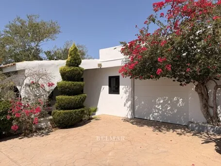 Charming finca near Sineu with panoramic views, guest apartment and 50 m² pool — photo 9