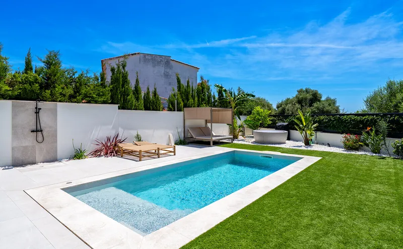 Contemporary villa with pool and garden in Palmany — photo 11