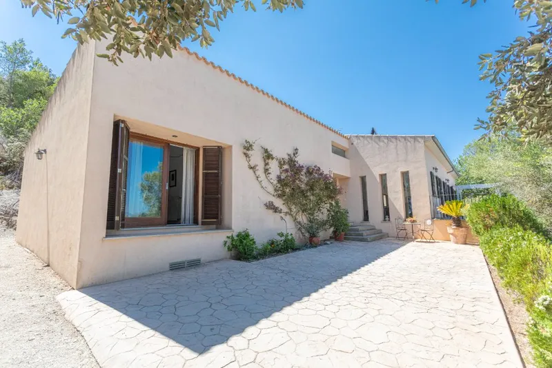 Sineu – Großzügige Finca auf Grundstück mit 16.830 m2 — photo 8