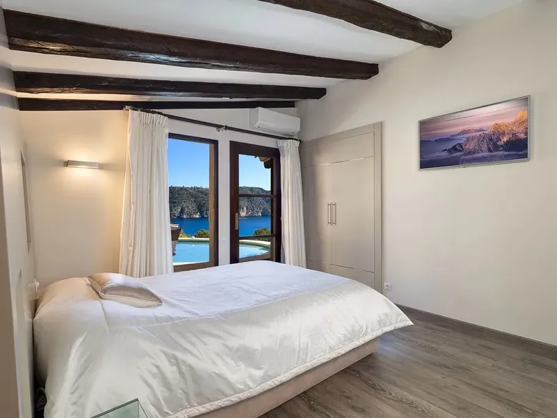 Lovely Villa with Sea View for Sale in Es Camp de Mar — photo 9