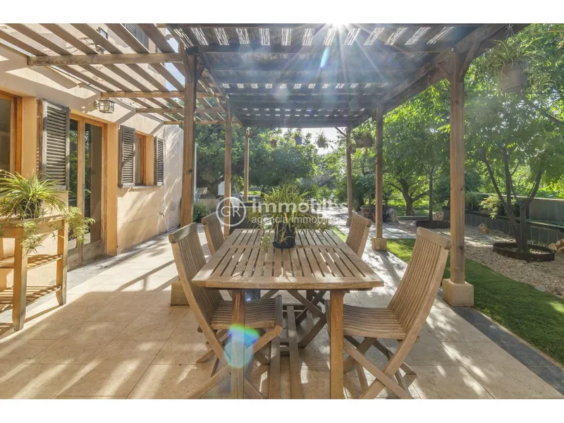 Rustic house — photo 11