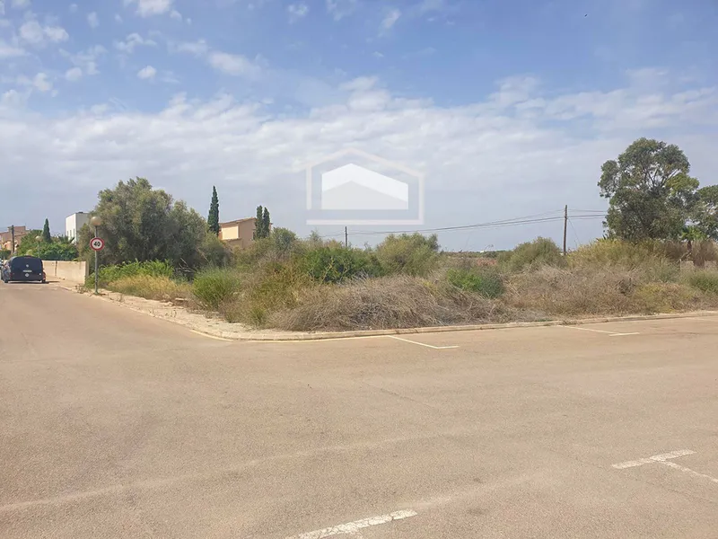 Urban plot of 516 m² in Ses Salines for 3 homes — photo 2