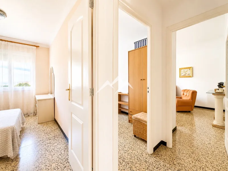 Bright apartment with balcony in Son Canals — photo 4