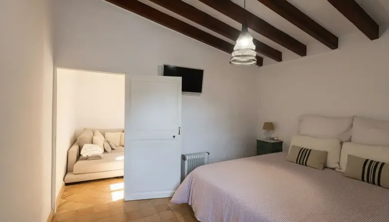 House with Sea Views and Development Potential in Génova — photo 8