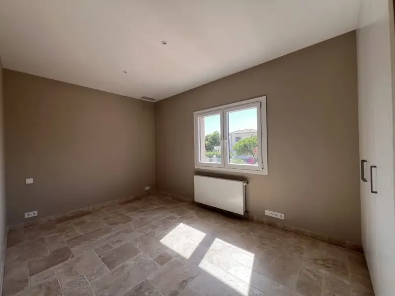 Ubicada en la tranquila zona residencial de Sol de Mallorca, en el suroeste de Mallorca, esta preciosa villa reformada combina amplios espac — photo 12