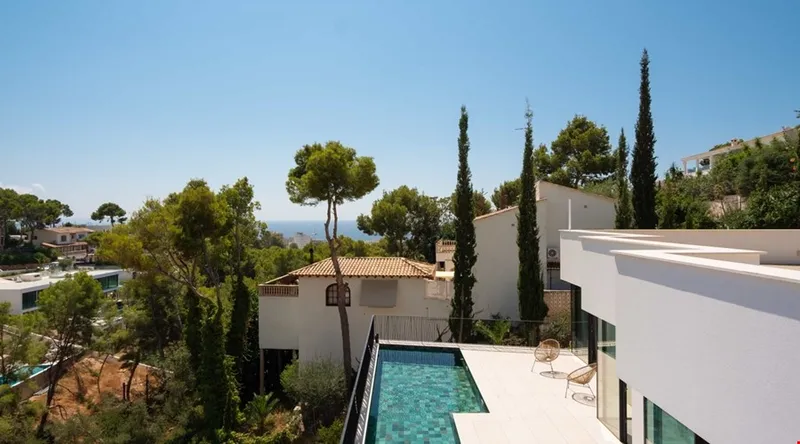 Contemporary five-bedroom villa with pool and sea views in Costa d’en Blanes — photo 2