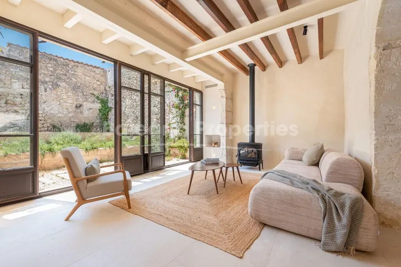 Renovated town house with pool for sale in Selva, Central Mallorca — photo 2