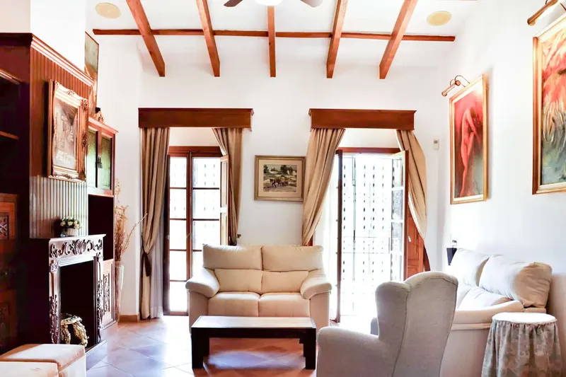 This property is located in the quiet coastal settlement of Costa de los Pinos, just steps from the sea. The representative door — photo 5
