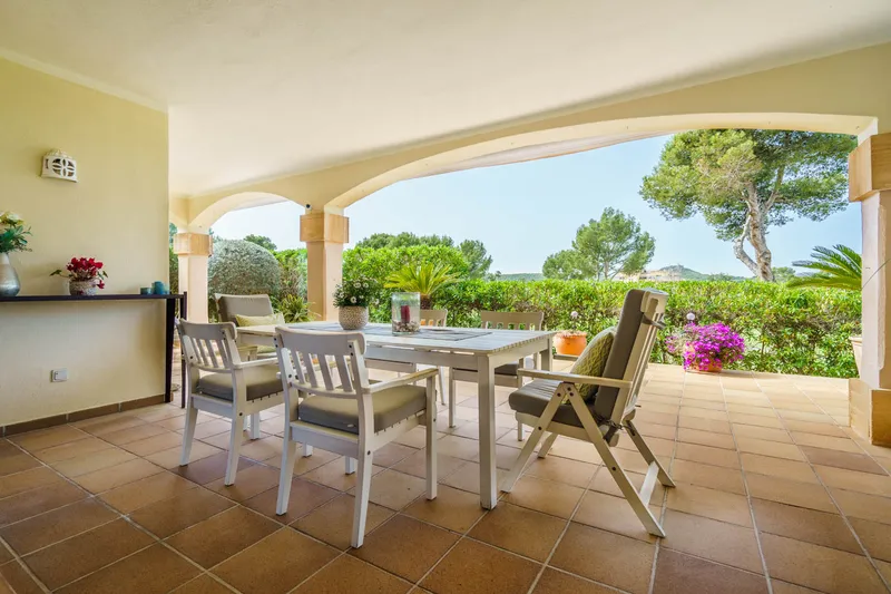 Elegant garden apartment in Santa Ponsa with golf course views — photo 6