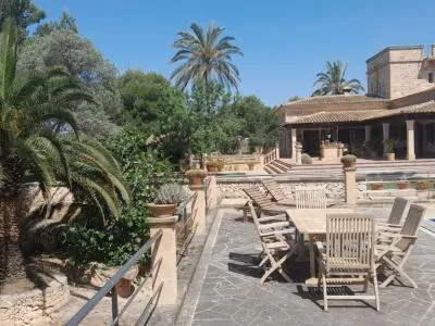 2 storey finca with sep. Guest apartment and beautiful garden near Ses Salines -- F 62 VK — photo 3