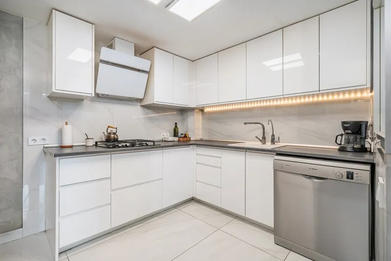 La Bonanova quiet location apartment for sale with swimming pool and various terraces — photo 5