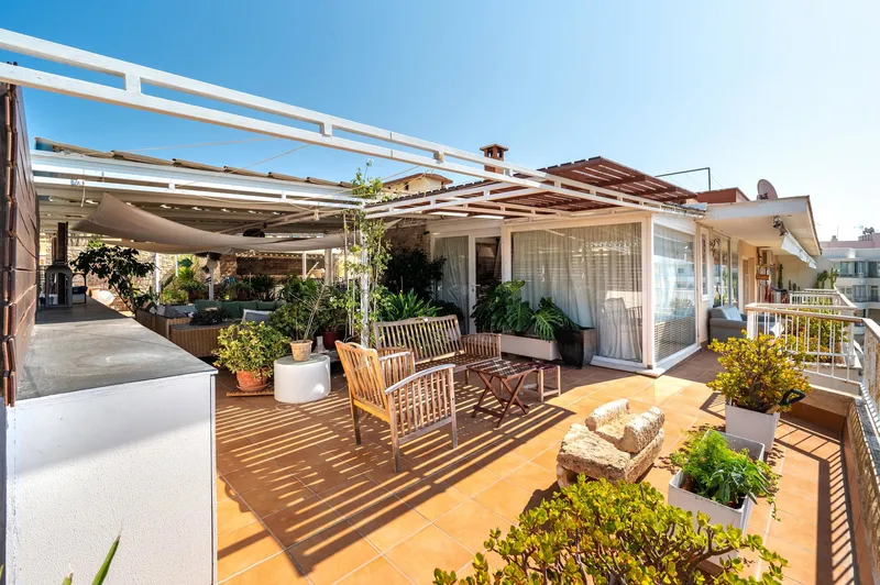 Ático en venta en Cala Nova, Palma con vistas panorámicas al mar y amplia terraza — photo 3