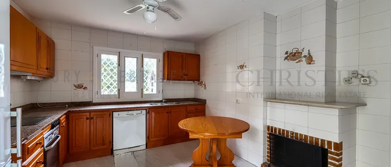 Villa in need of renovation in Costa den Blanes with project in the southwest of Mallorca — photo 8