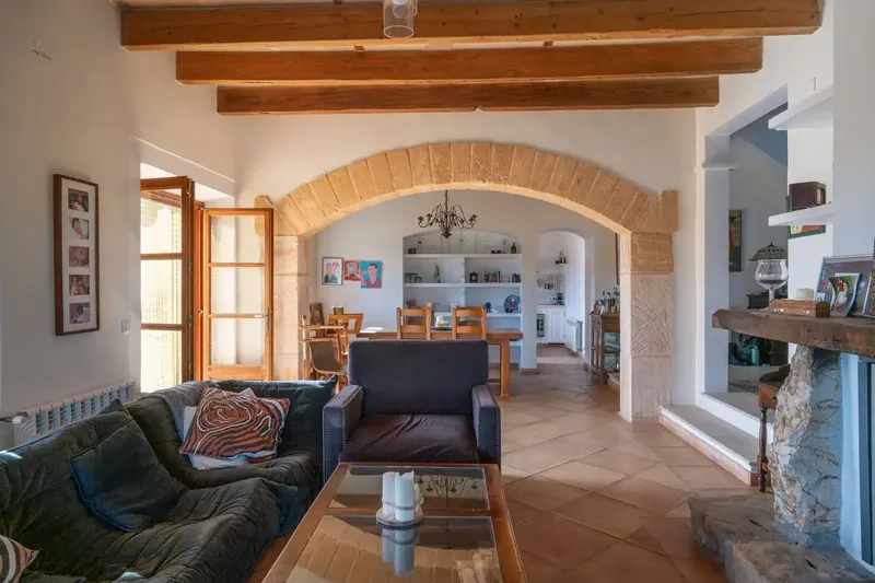 This magnificent finca is located between the charming villages of Sant Joan and Petra, two traditional Mallorcan towns — photo 9