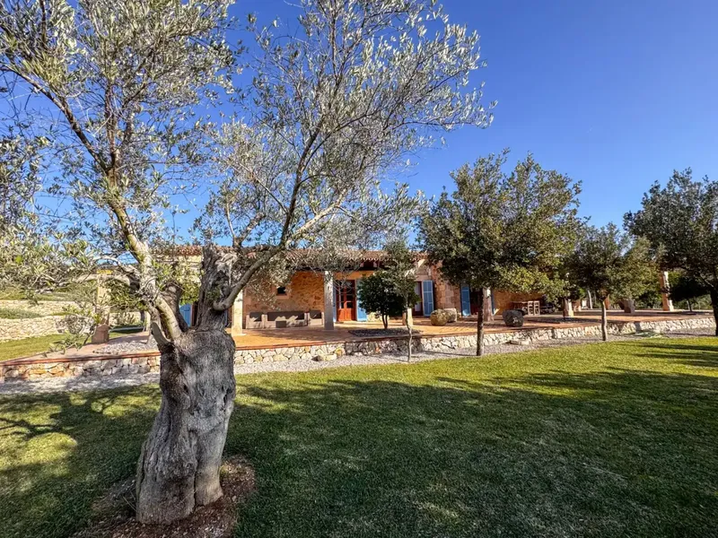 Exclusive finca in Campanet: 182,000 m² of pure nature, luxury and relaxation — photo 12
