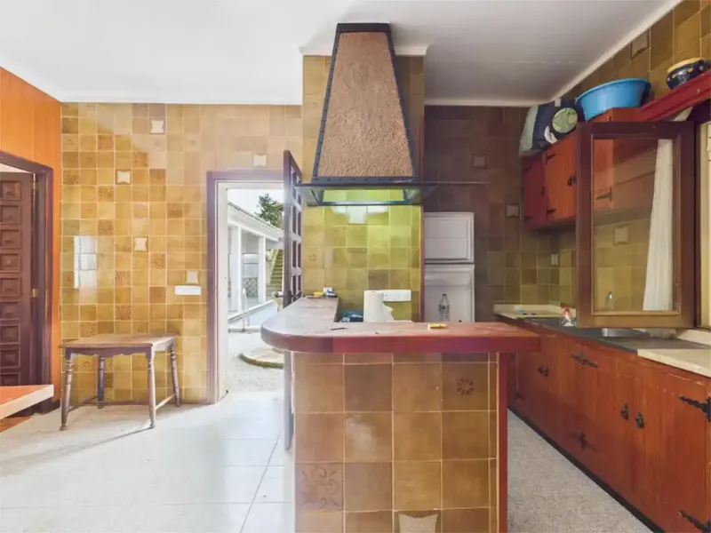 ¡Finca Rústica con potencial extraordinario! 39.000 m² de terreno, piscina, cancha de tenis y más – — photo 4