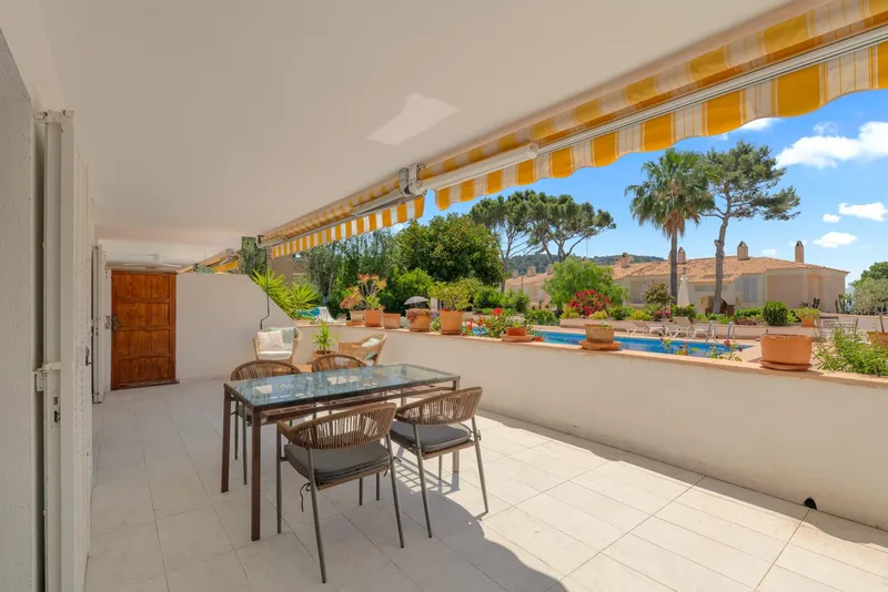 Spacious and Comfortable Double Apartment in Camp de Mar — photo 4