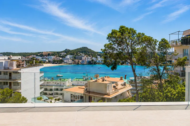 Modern new-build villa with views over Santa Ponsa bay — photo 2