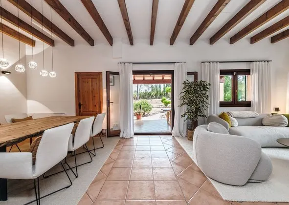 Country house in Algaida — photo 1