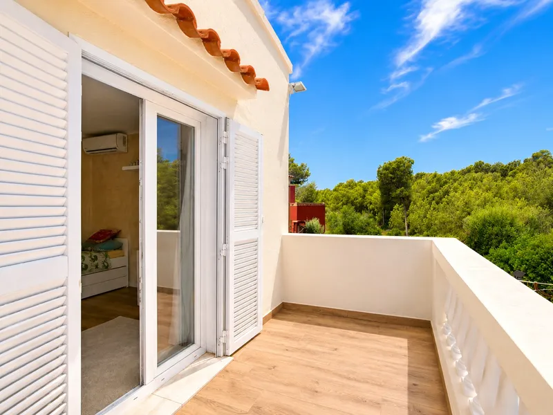 Fully refurbished villa for sale in Son Ferrer — photo 11