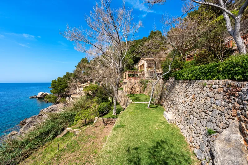 House with Sea Access in Alconasser — photo 9