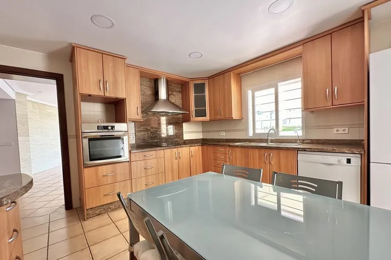 Lovely unfurnished apartment in Sant Agustí — photo 11