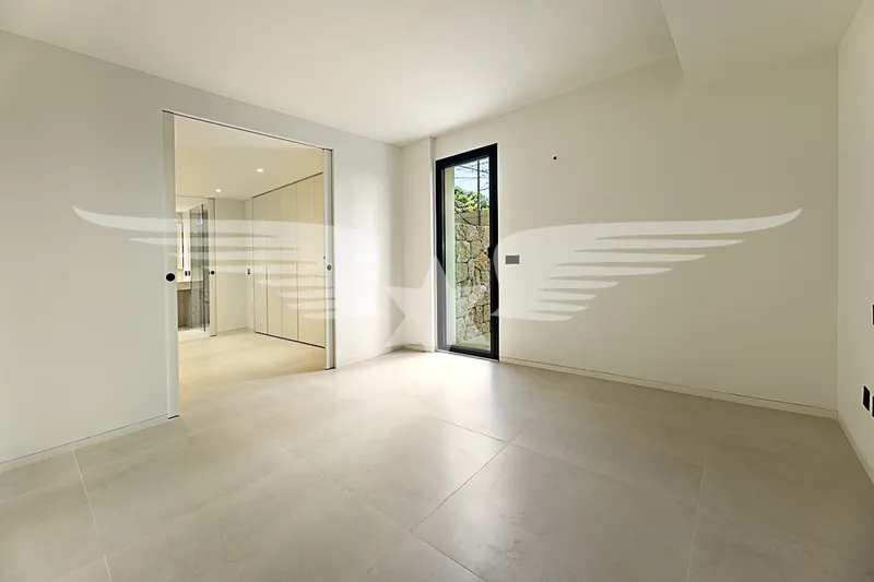 Palma: Modern apartment with garden and harbor view — photo 8
