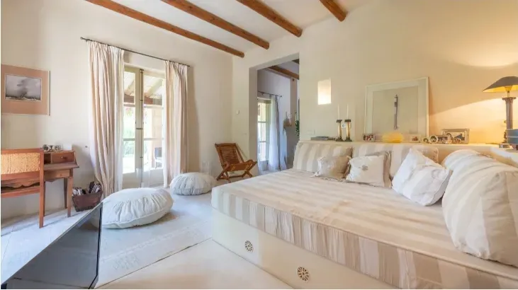Wonderful Mallorcan finca style property with distant sea views close to the coast of Porto Colom, on the southeast of Mallorca — photo 11