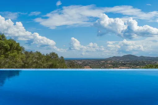 Manacor, magnificent luxury country house on a hilltop with pool and sea views, not far from Manacor — photo 4