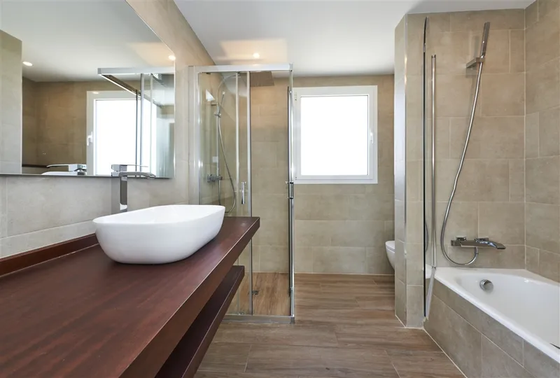 Villa as good as new in golf course residential complex Santa Ponsa — photo 10