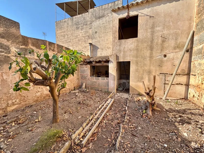 Authentic village house to renovate in Llucmajor — photo 8