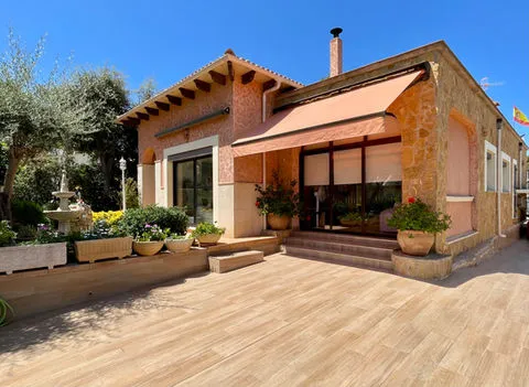 Exclusive detached villa with pool for sale in El Toro, next to Port Adriano — photo 3