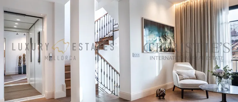 Unique lavishly renovated townhouse in the heart of Palma — photo 3