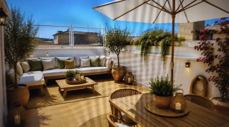 Exclusive penthouse apartment, very bright, approximately 66 m², located on the second floor with excellent orientation. — photo 3