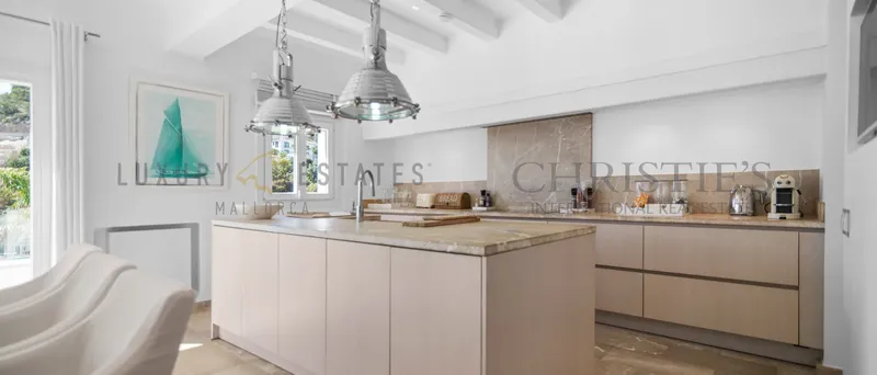 Mediterranean-style villa in Port Andratx with ocean views, designed in the beach house style — photo 6