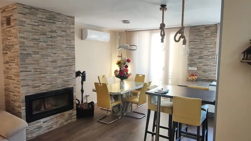 Beautiful semi-detached villa, renovated with top quality finishes. — photo 3