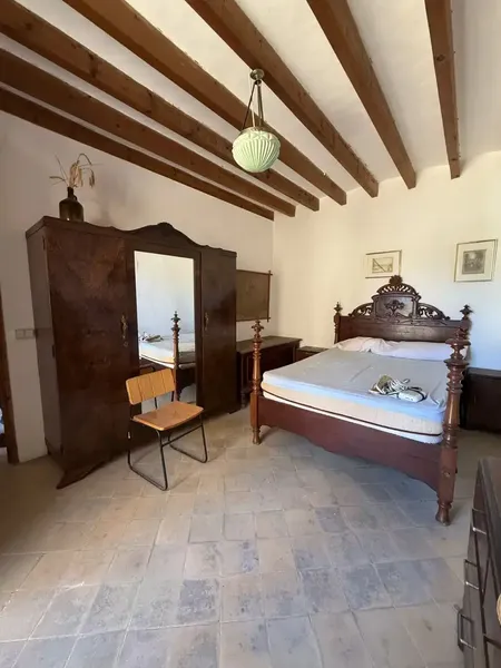 Charming house for sale in Estellencs, with 6 bedrooms and 2 bathrooms, ideal for large families or as an investment for rental. With a — photo 6