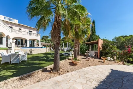 Vallgornera, luxurious Mediterranean-style chalet with a garden oasis and sea views — photo 3