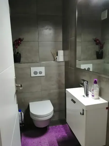 This is a completely renovated ground-floor property in very good condition. It is located in Port Adriano, accessed via the slope — photo 12