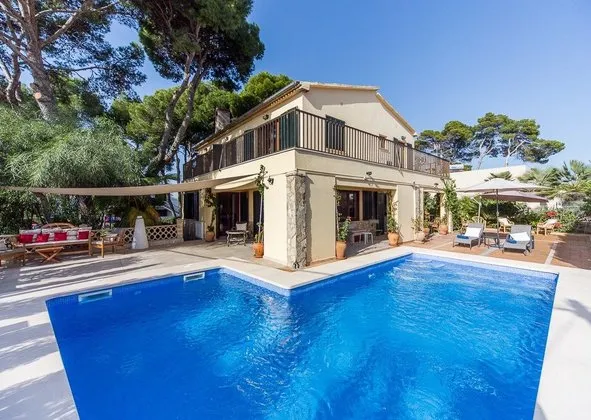 Detached house in Can Pastilla, Palma de Mallorca — photo 1