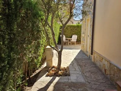 Semi-detached house — photo 12