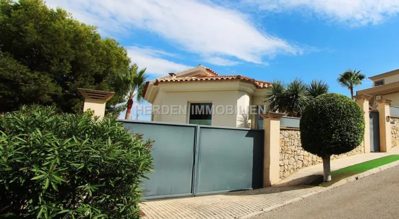 Exclusive Villa with Sea Views in Santa Ponsa, Mallorca — photo 7