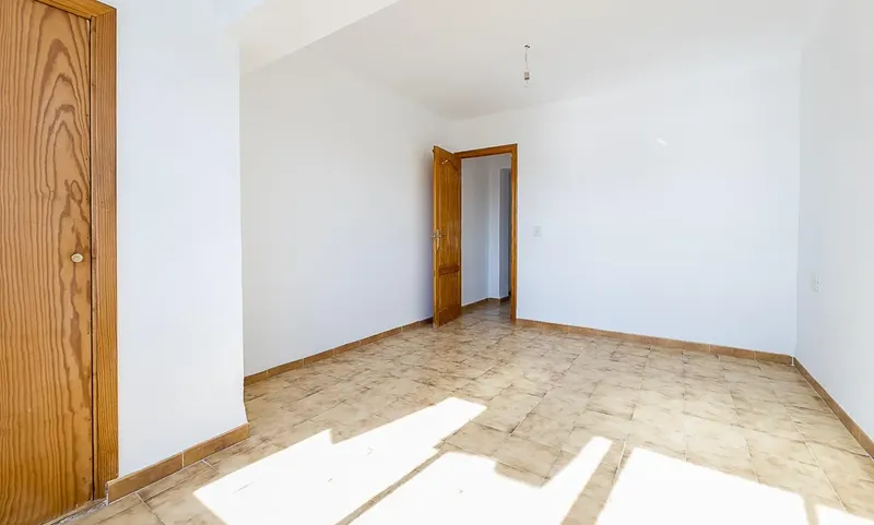 Apartment with elevator in Camp Redó area — photo 5