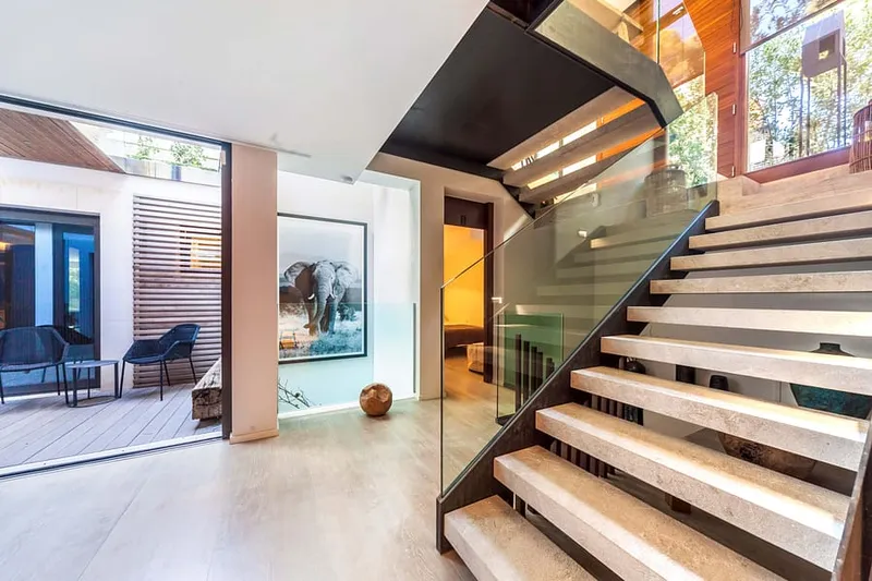 Modern villa with sea views — photo 9